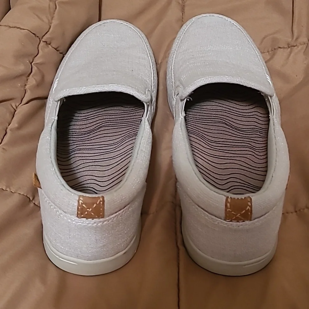 Reef Shoes - Picture 2 of 5